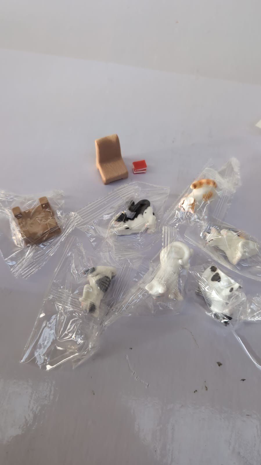 Cobee 10 Pcs Dollhouse Mini Cat Figures, 1:12 Realistic Kitten Figurines Cake