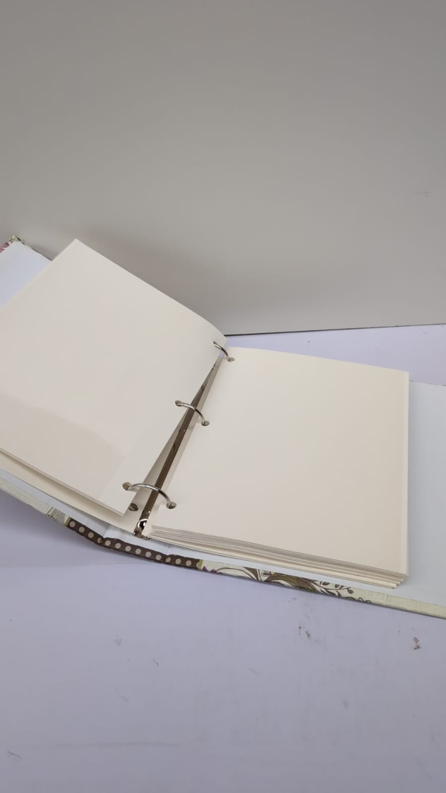 Photo Albums Magnetic Self-Stick (Page size is approx. 265mm x 165mm)