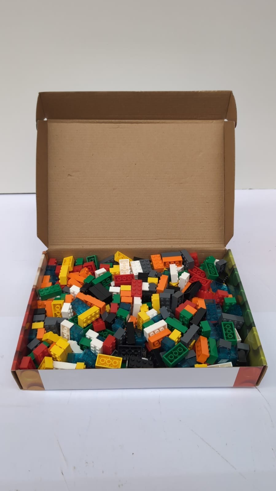 HOTUT Building Bricks 320 Pieces 2x4 Multicolor, Classic Building Blocks