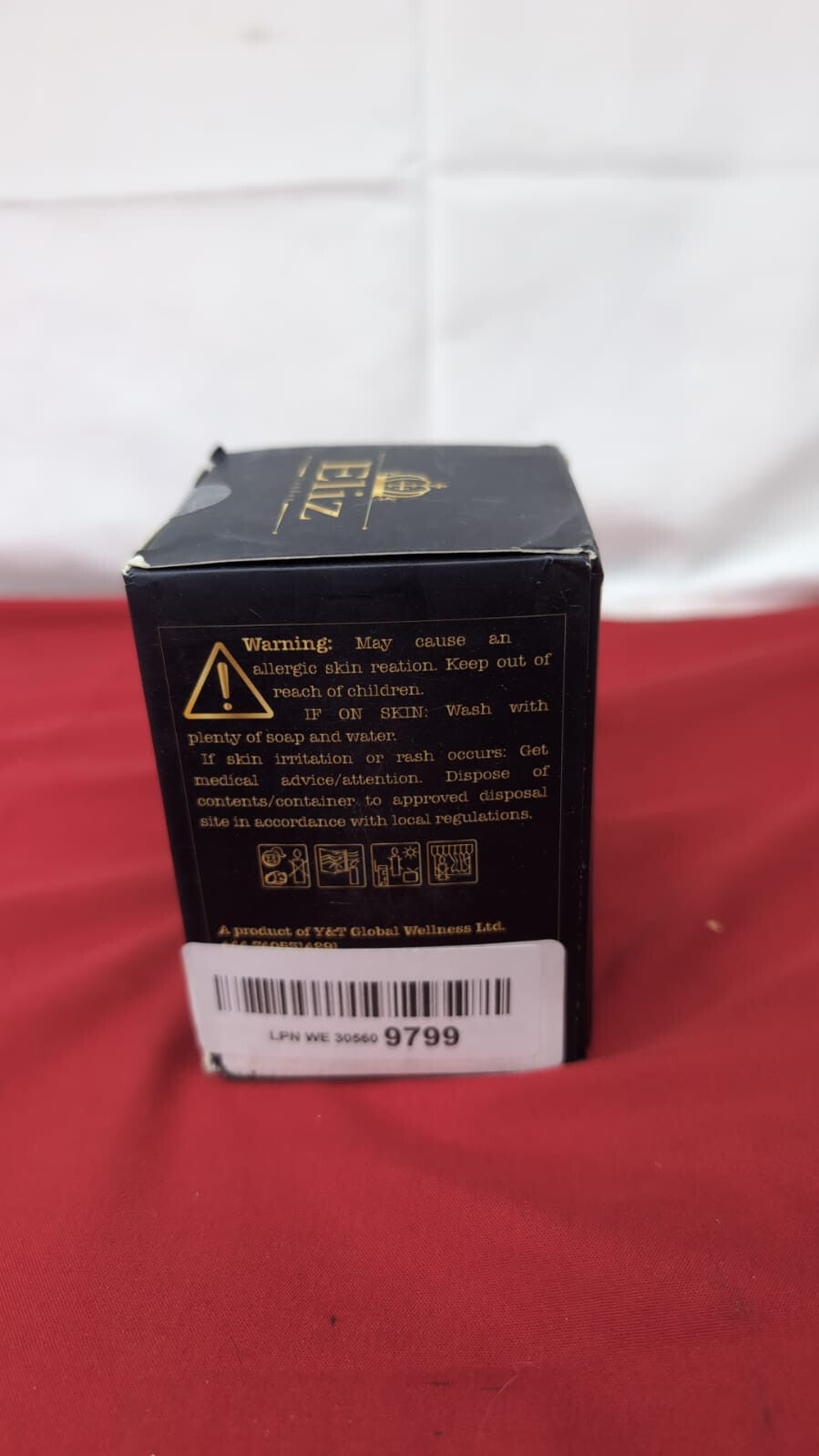 Eliz London Celebrate Christmas with Mulled Cider Scented Candle