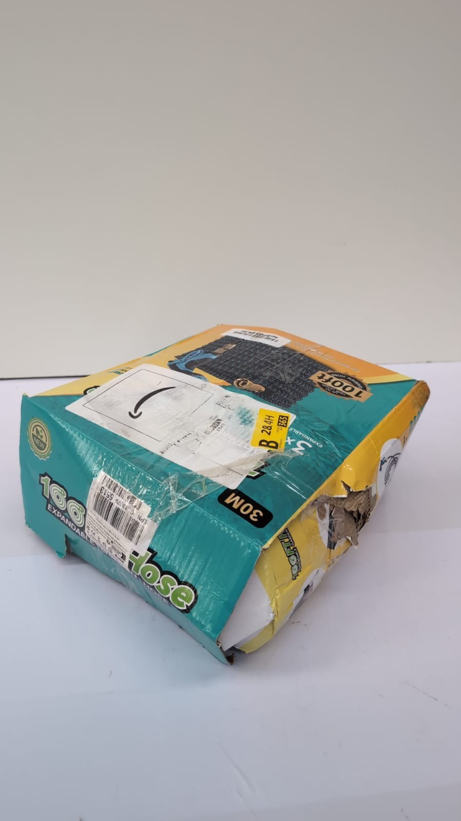 Expandable Garden Hose Pipe 100ft, wit Spray Nozzle(box damaged)