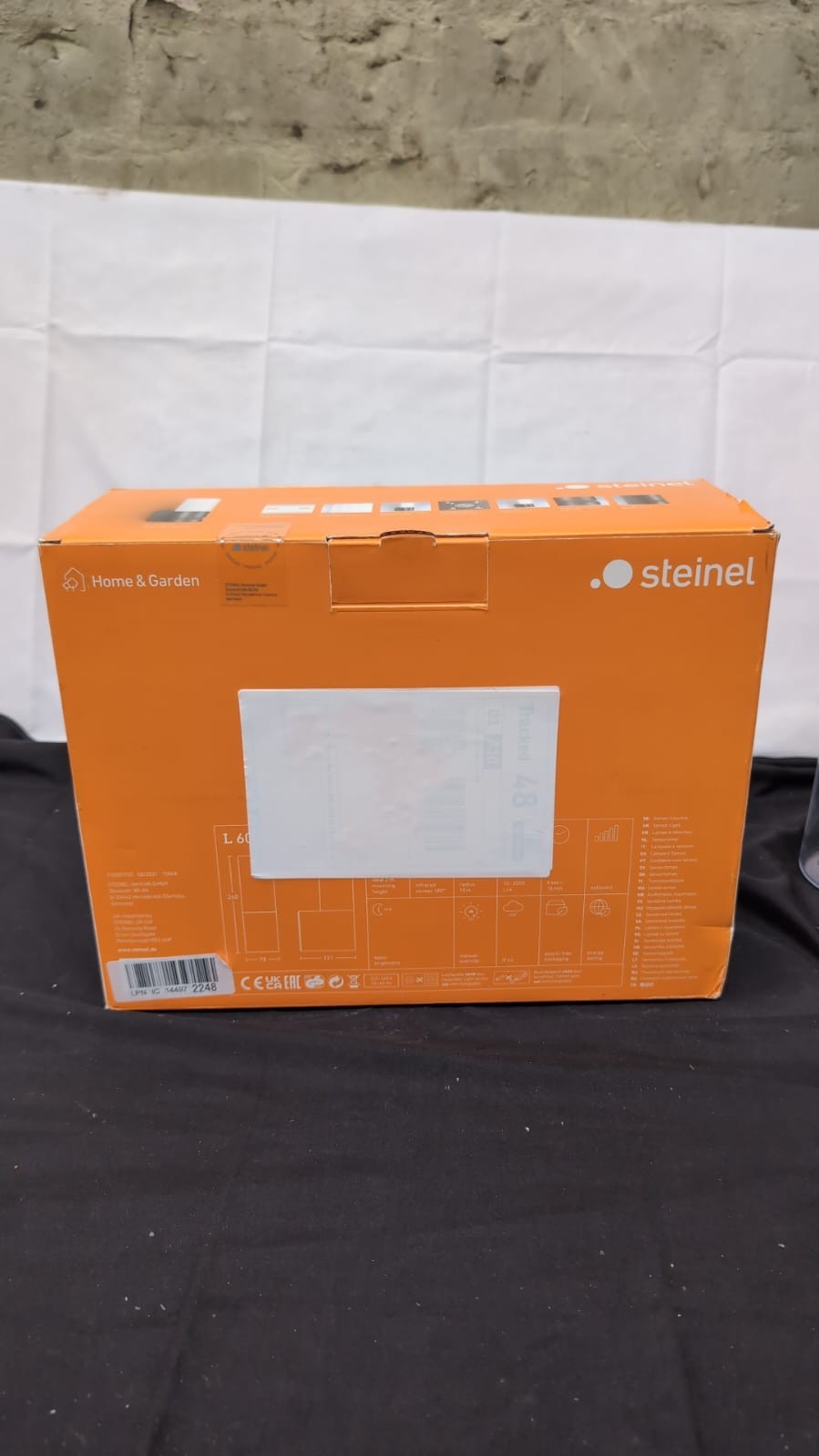 Steinel LED Outdoor Light L 605 S, 180° Motion Detector(BOX DAMAGED)