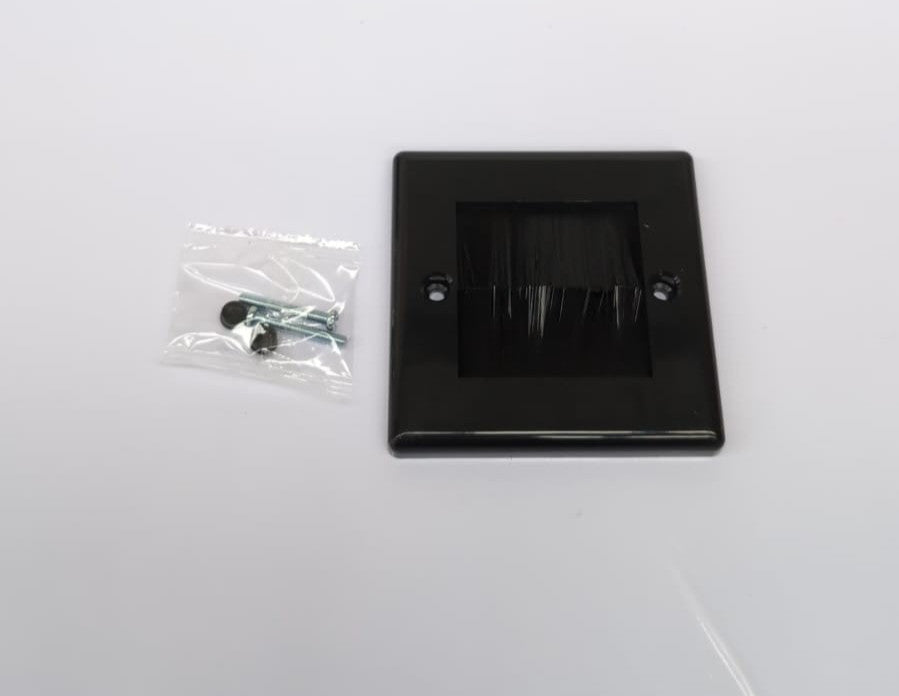 Black Face Plate Brush Single Gang Cable Entry/Exit Wall Plate 85 x 85mm/50 x 50