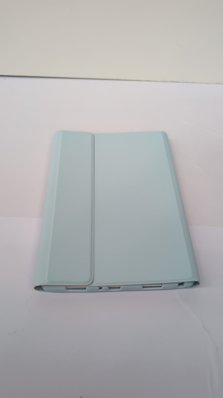 Case with Keyboard (no packaging - approx. 11inch)