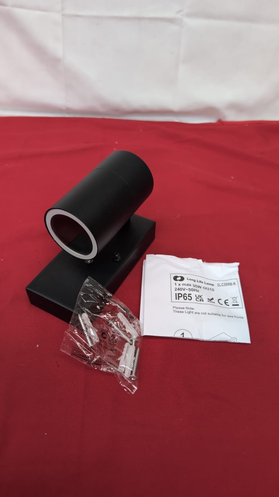 Long Life LampBlack Outdoor Wall Light Dusk Till Dawn Sensor   (box damaged)