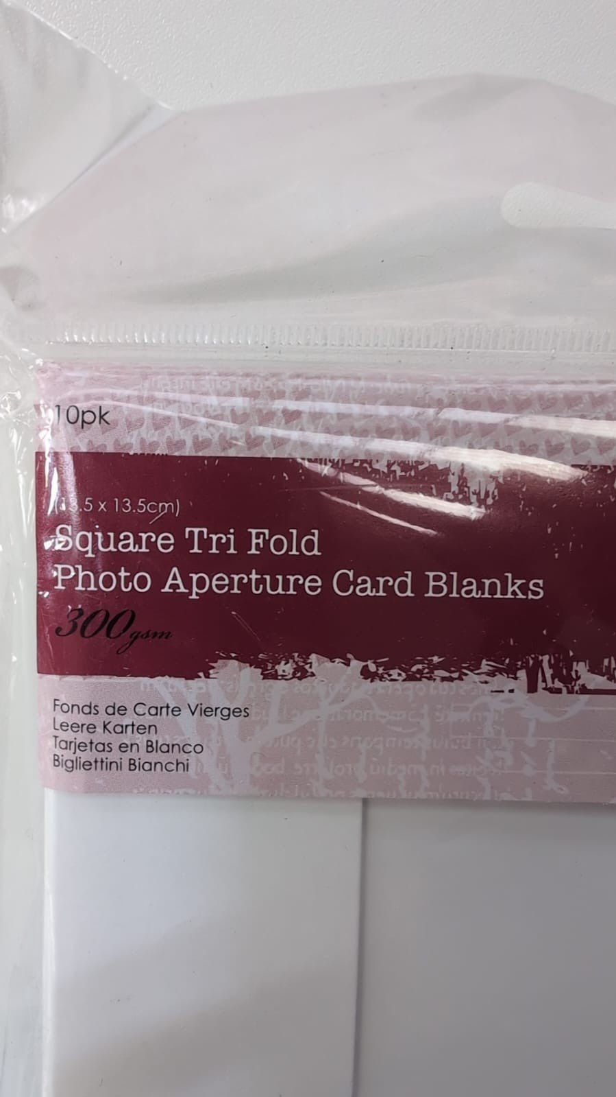 Papermania 300 gsm Square Tri Fold Window Aperture Card Blanks (Pack of 10)