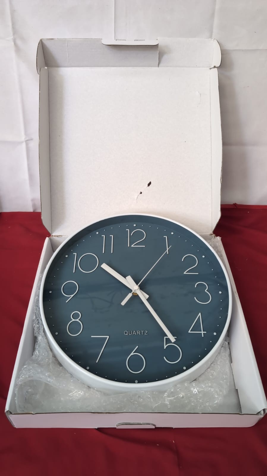 jomparis 12 Inch Silent Non-Ticking Battery Operated Quartz Wall clock(Used)