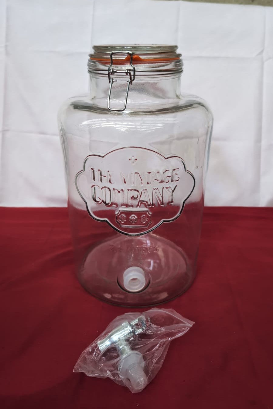 The Vintage Company B 51050 Jumbo Glass Drinks Dispenser7.5L(USED)