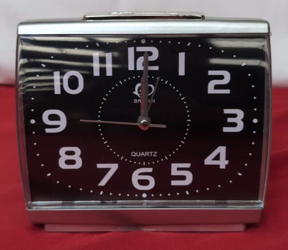 Analog Alarm Clocks for Bedrooms, Super Silent Non Ticking Battery (box damaged)