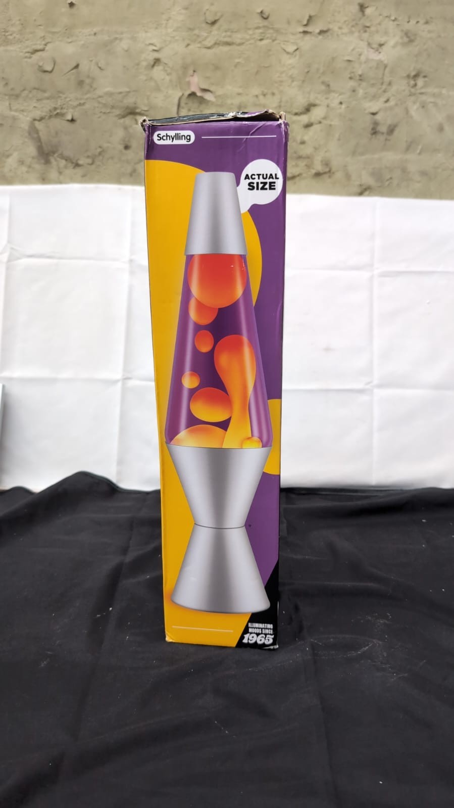 Lava Lamp 2125, Yellow Wax, Purple Liquid (MISSING BULB)