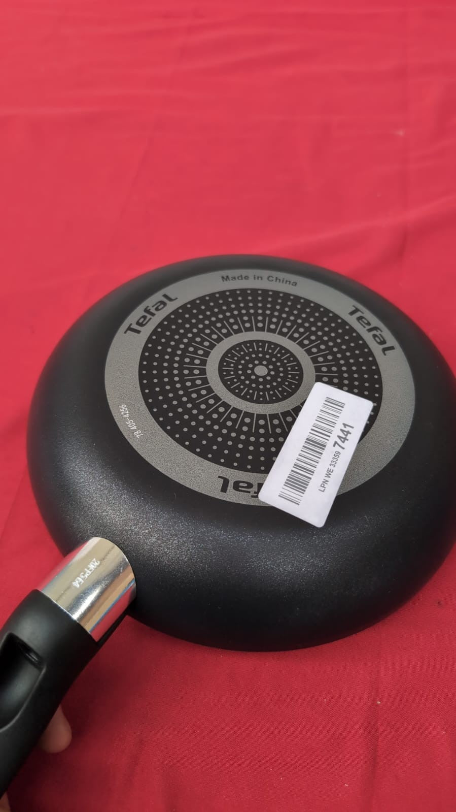 Tefal  Easy Cook and Clean Frying Pan 20 cm  Non-Stick ,Black(NO PACKAGING)