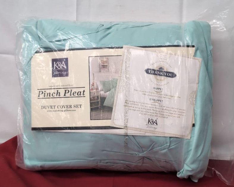 K&A® Pintuck Pinch Pleat King Duvet Set with Zipper Closure (packaging damaged)