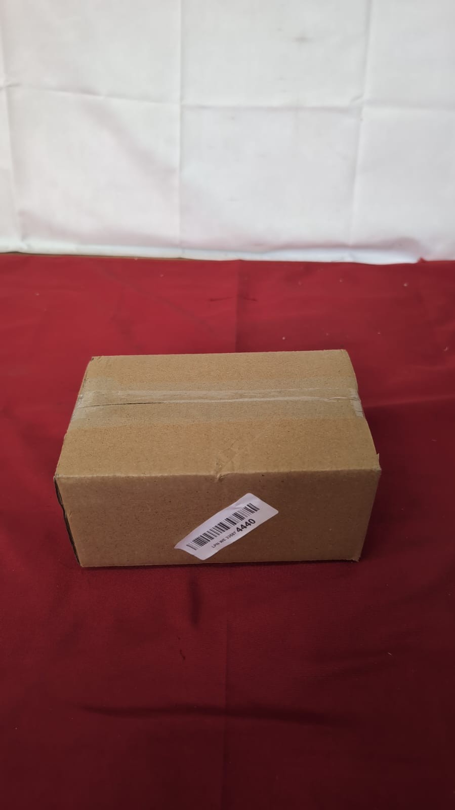 Kilner Glass Butter Dish 250g Capacity Durable BPA-Free Keeps (small chip)