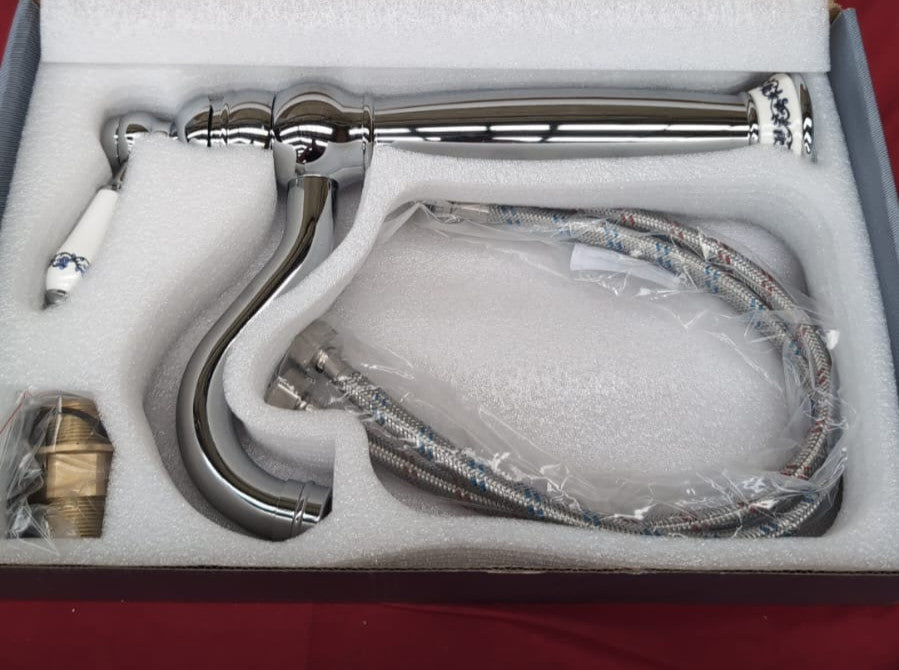 Basin Mixer Tap, Vintage Single Handle Bathroom Sink with Swivel Spout Chrome