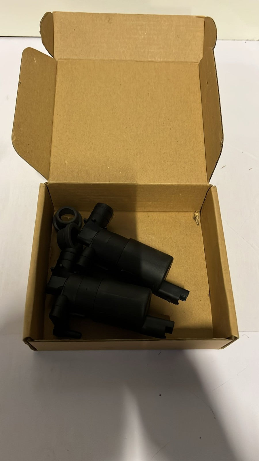 Windscreen Washer Pump for Citr-oen C1 C3 C4 C5 Berlingo J10