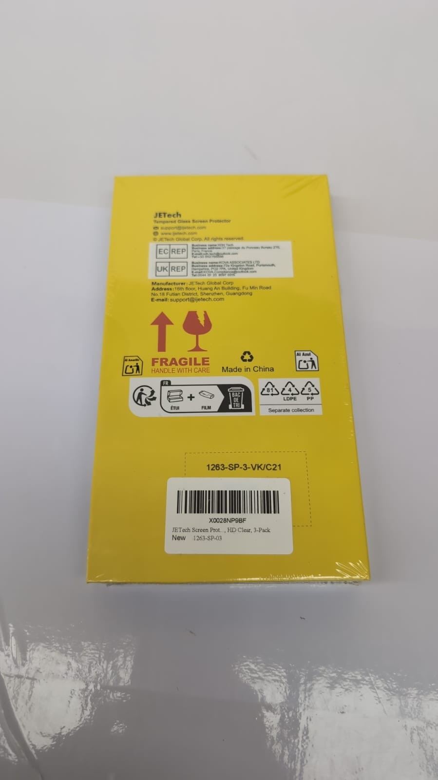 JETech iPhone 15 Pro Max Screen Protector 3-Pack – Glass, HD Clear (box damaged)