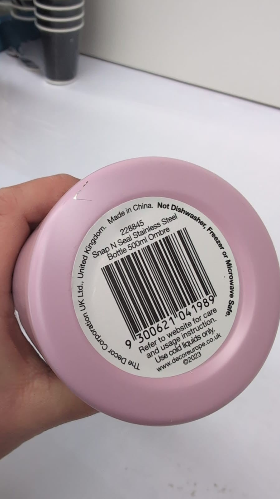 Décor Snap n Seal 500ml Stainless Steel Water Bottle w/ Straw( slightly scuffed)