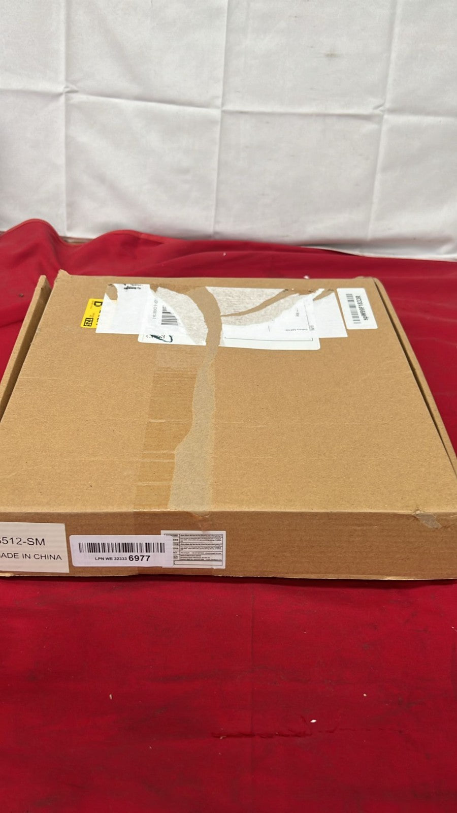 Wall Clock with Retro Hands in Silver, Ideal for Decorating (30CM)