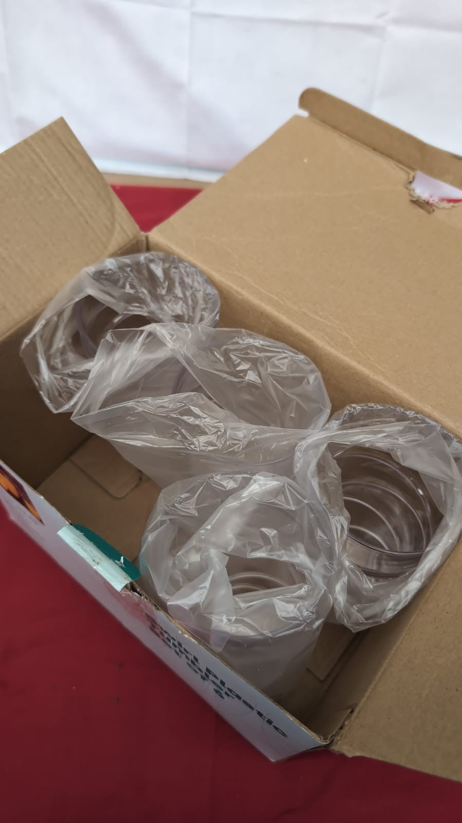 LIVIVO Set of 4 Plastic Acrylic Drink Tumblers w/ Swirl Design(box damaged)