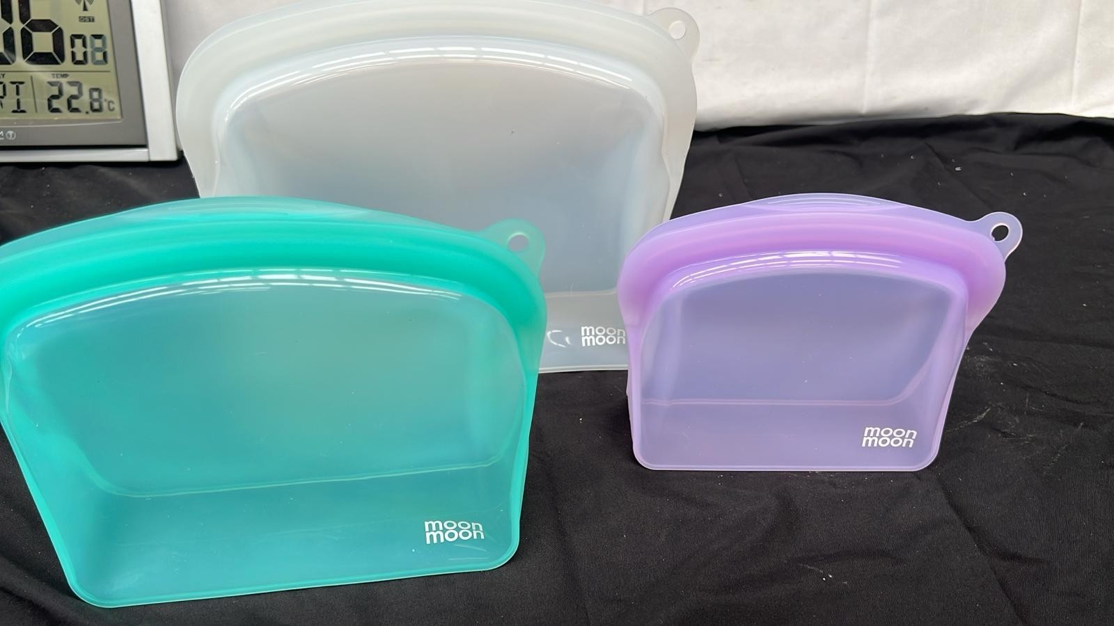 Moonmoon Free Standing Silicone Freezer Bags  Reusable Sandwich Bags 3PACK