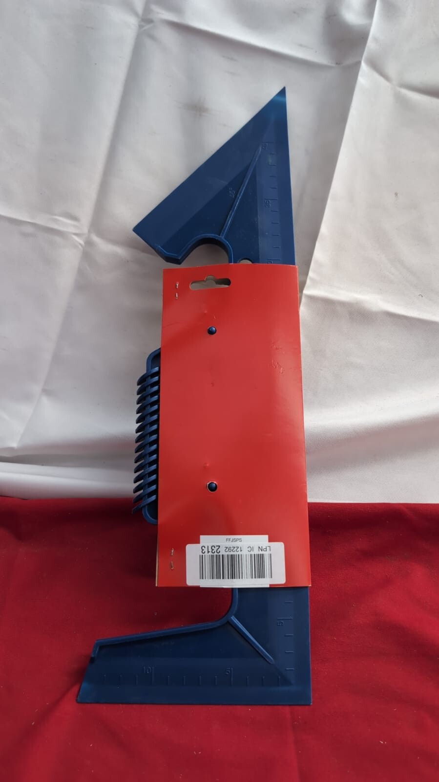 FFJ Paint Shield 17 inch Large Pointed Decorators Straight (warehouse damage)