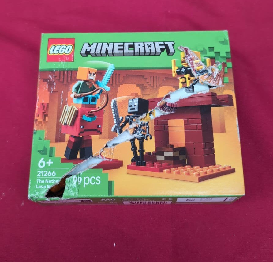 LEGO Minecraft The Nether Lava Battle Interactive Toy 21266(box damaged)