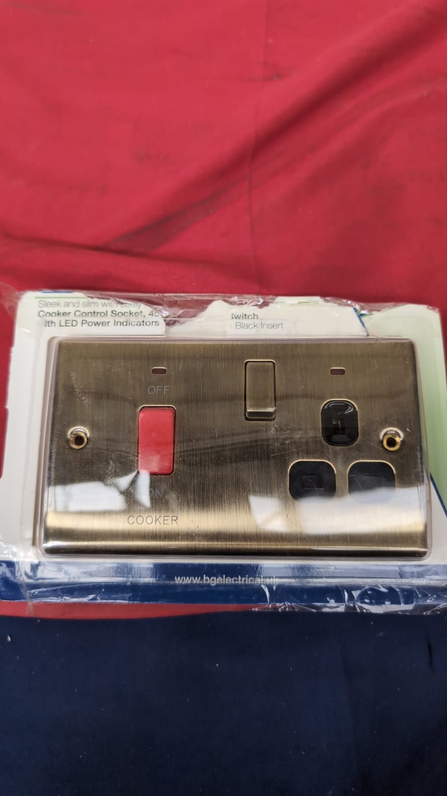 BG Electrical Cooker Switch with Socket and LED, Control (packaging damaged)