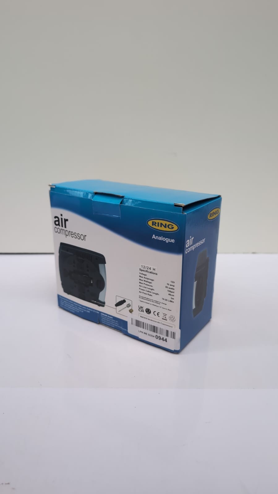 RING TYREINFLATE 610 Analogue Tyre Inflator with Adaptor Kit