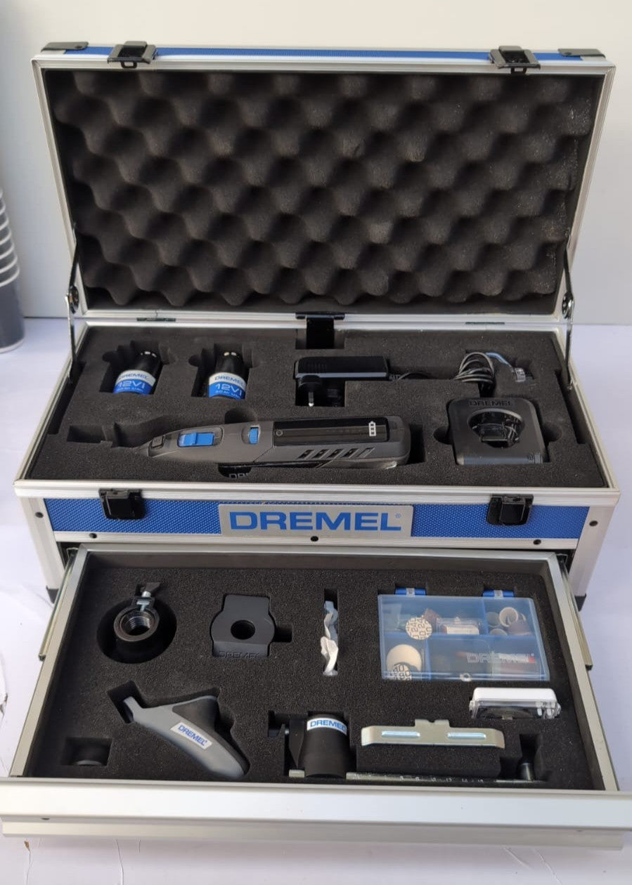 Dremel 8260 Cordless Rotary Tool, 12V 3Ah Lithium-Ion Battery - Multi Tool Kit
