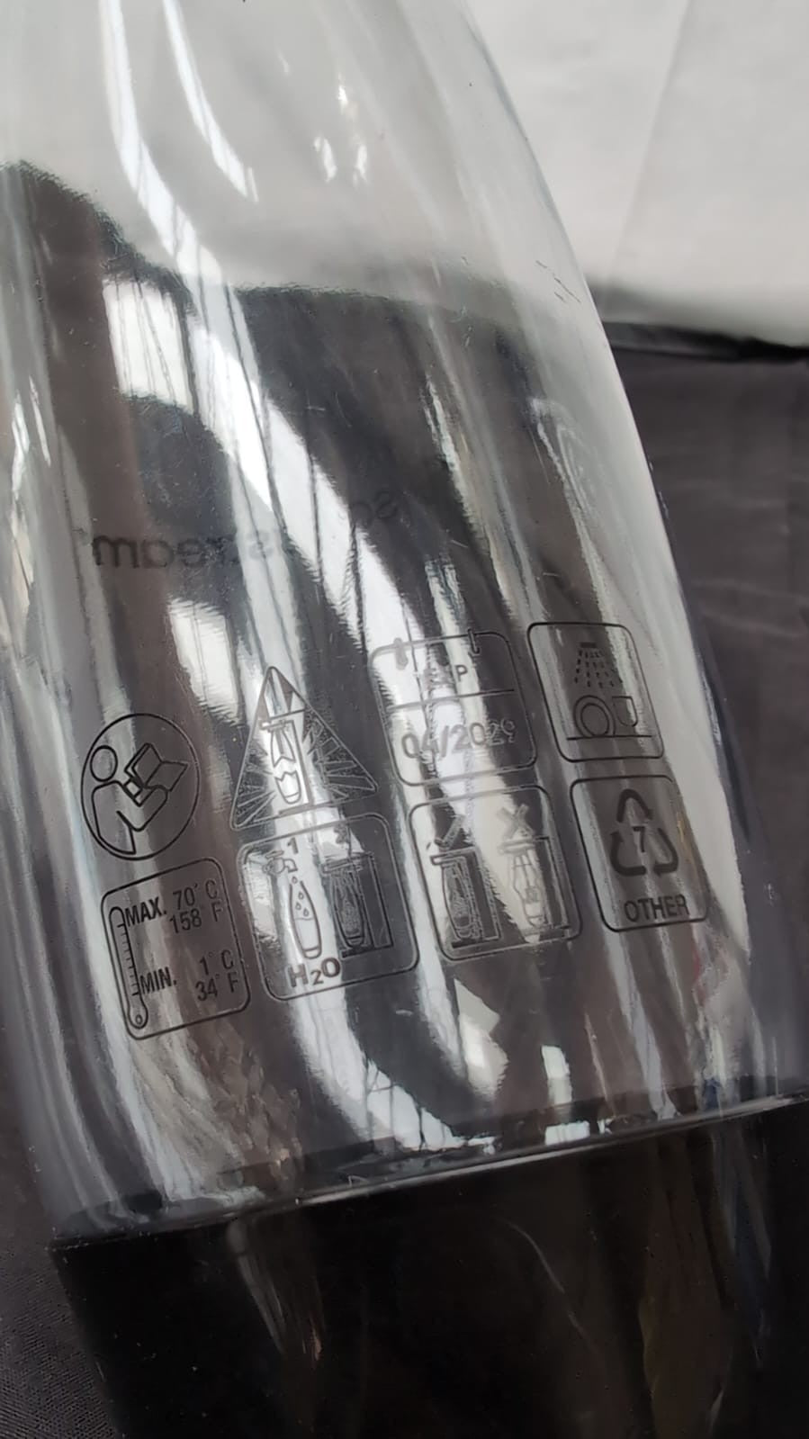 sodastream Twin Pack Fuse Carbonating Water Bottles 840ML,BLACK(USED)