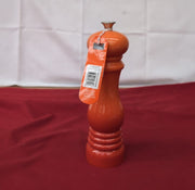 Le Creuset Classic Adjustable Pepper Mill Grinder, Chip-resistan(small chip)