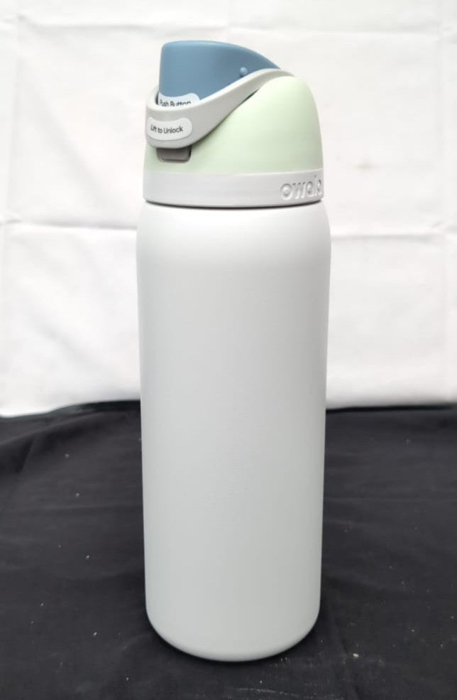 Owala FreeSip Insulated Stainless Steel Water Bottle with Straw 945ml