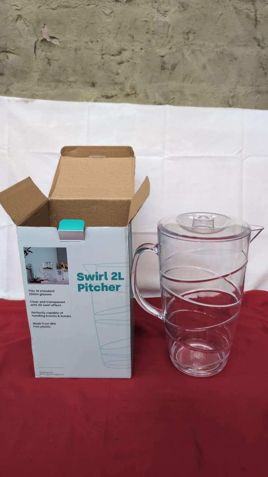 LIVIVO Swirl Design 2L Plastic Pitcher Jug with Lid and Vented Spout(USED)