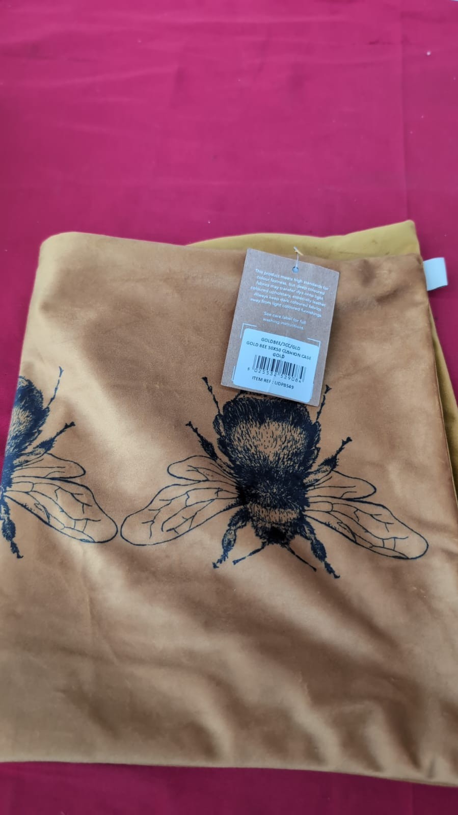 Gold Bee Cushion Cover, 30 x 50 cm