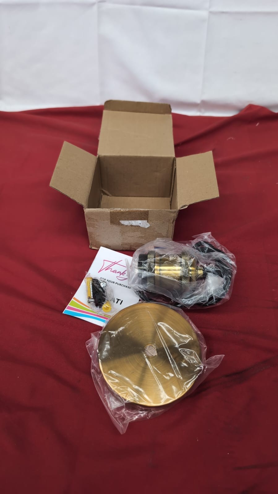 Seruno Ceiling Pendant Light Fitting Lamp Holder (cap slightly scuffed)