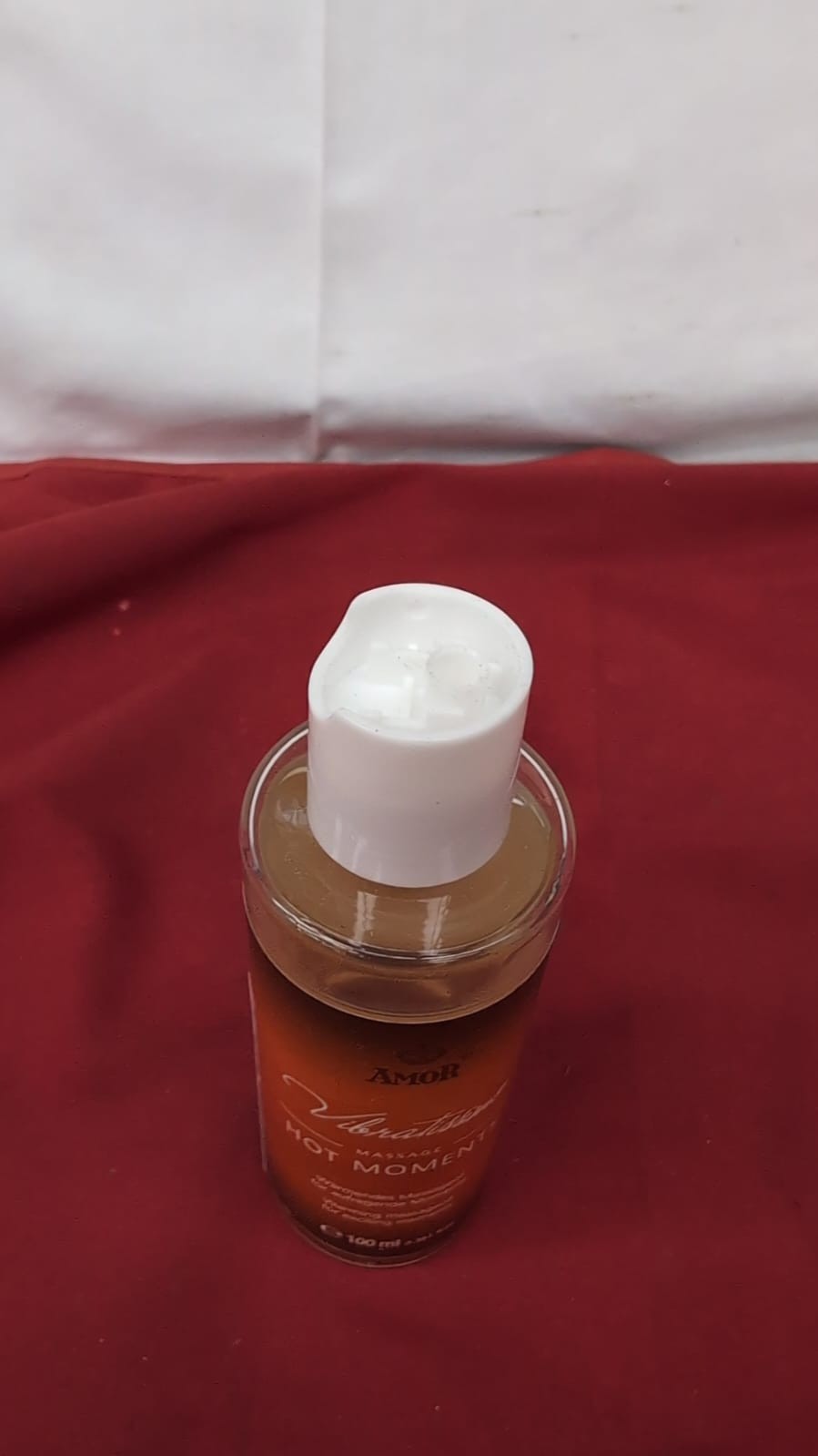 Vibratissimo “Hot Moments, Soothing Massage Oil, Erotic Love 100ml (lid damaged)