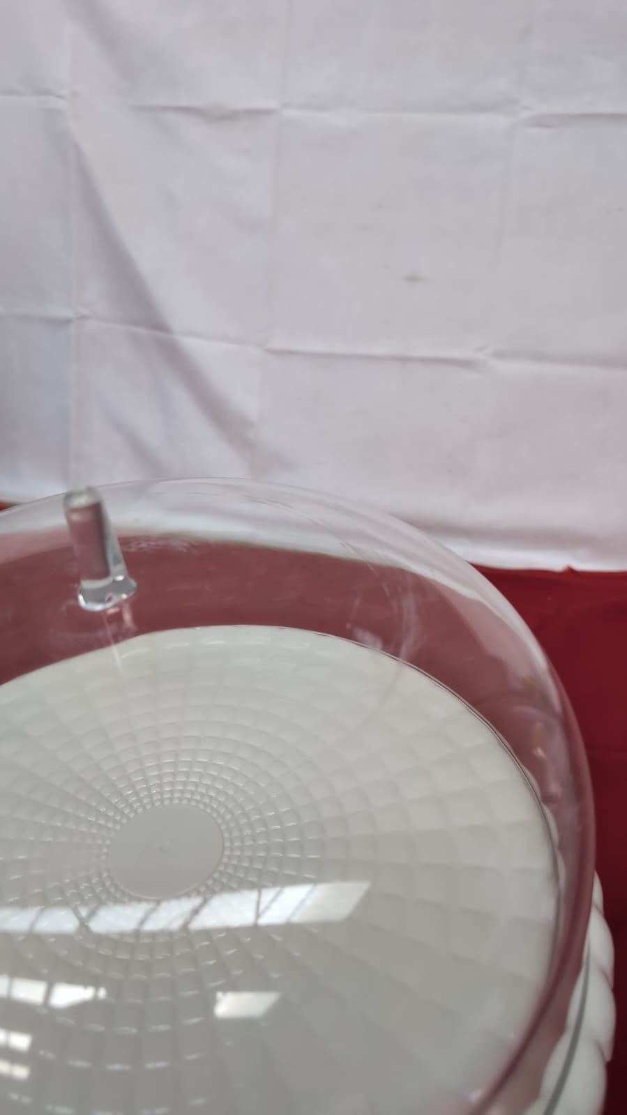 Guzzini Cake Stand, Acrylic, White, 30 cm(top lid scuffed-USED)