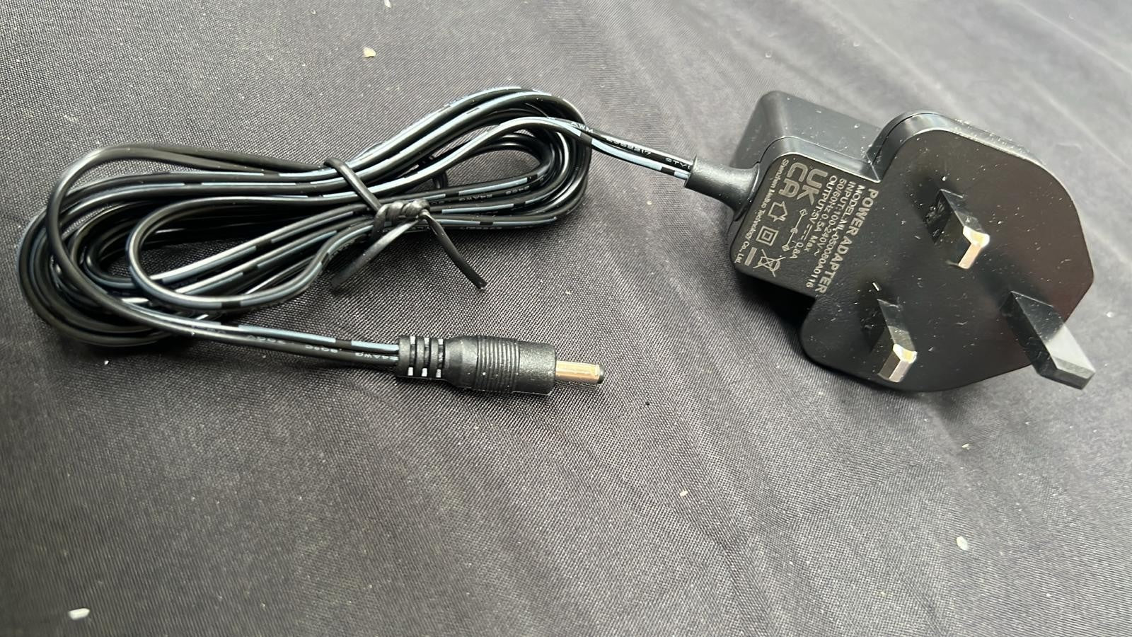 POWER ADAPTER  5V,100-240V 50 60Hz to DC 5V,with 5.5mmx2.5mm Plug