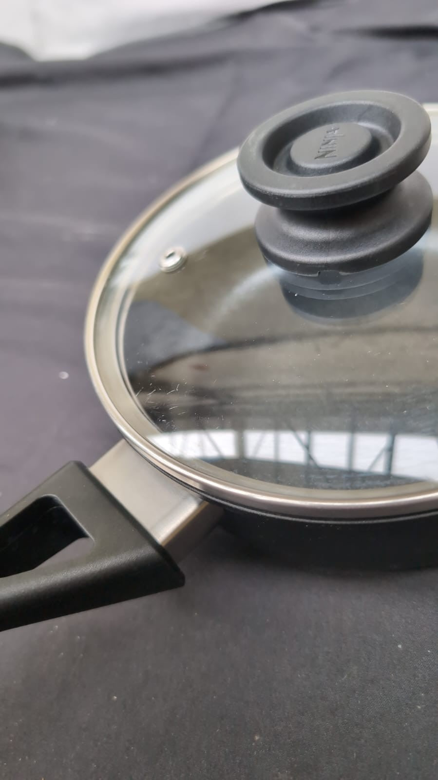 Ninja ZEROSTICK Classic Saucepan Non-Stick, (Small scratches on lid,NOPACKAGING)