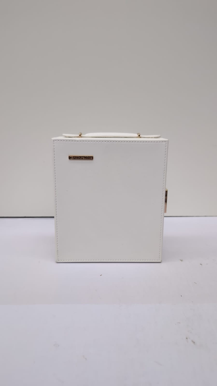 Enthralite Travel Jewellery Case, Portable Jewellery Box ,WHITE(missing key)