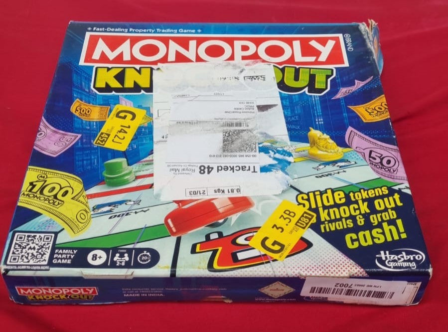 Monopoly Knockout, the extra hard version of the classic (box damages)