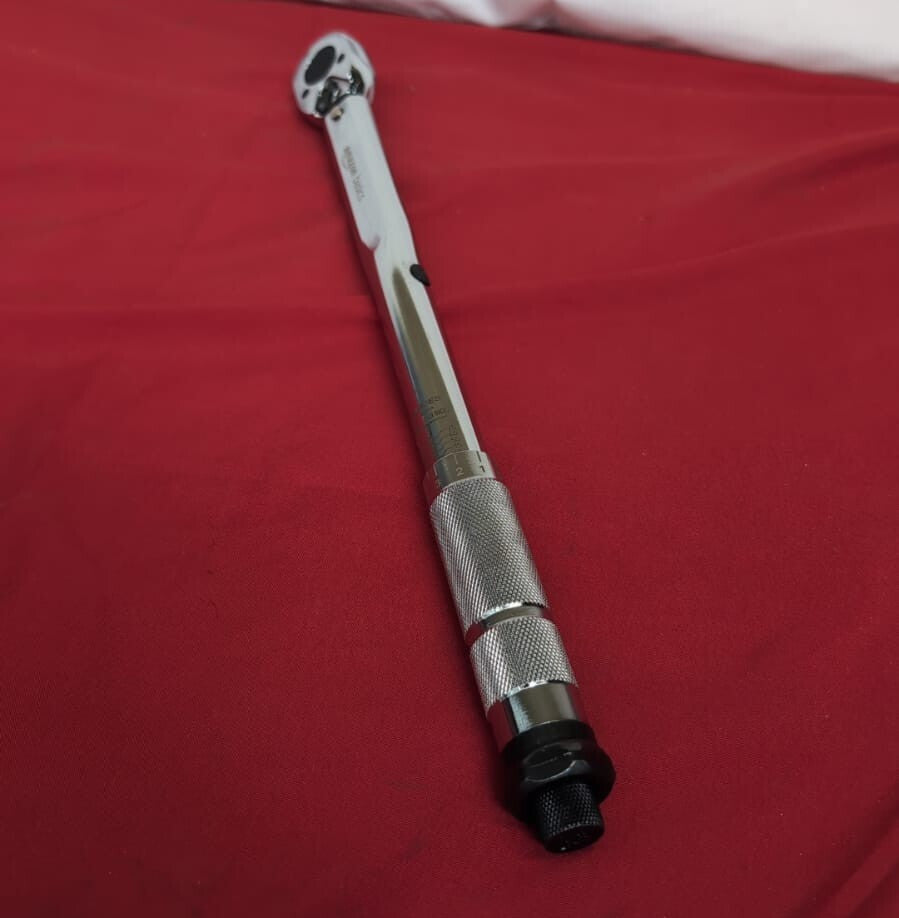 Amazon Basics Drive Click Torque Wrench