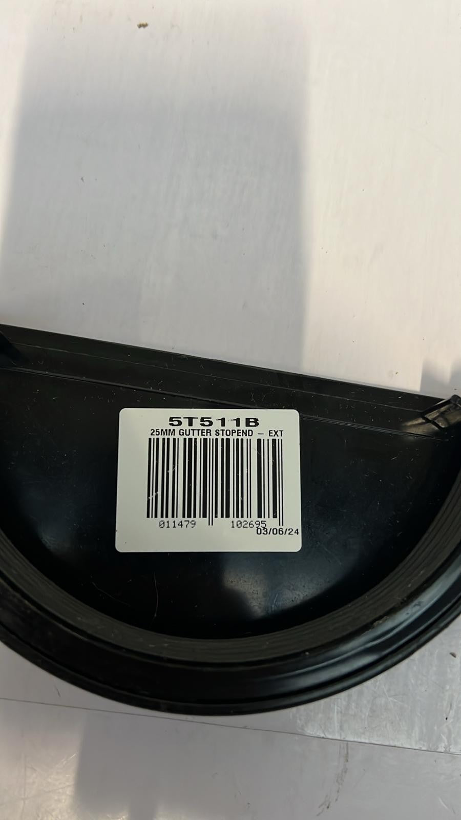 5T511 Superline Gutter External Stopend BLACK