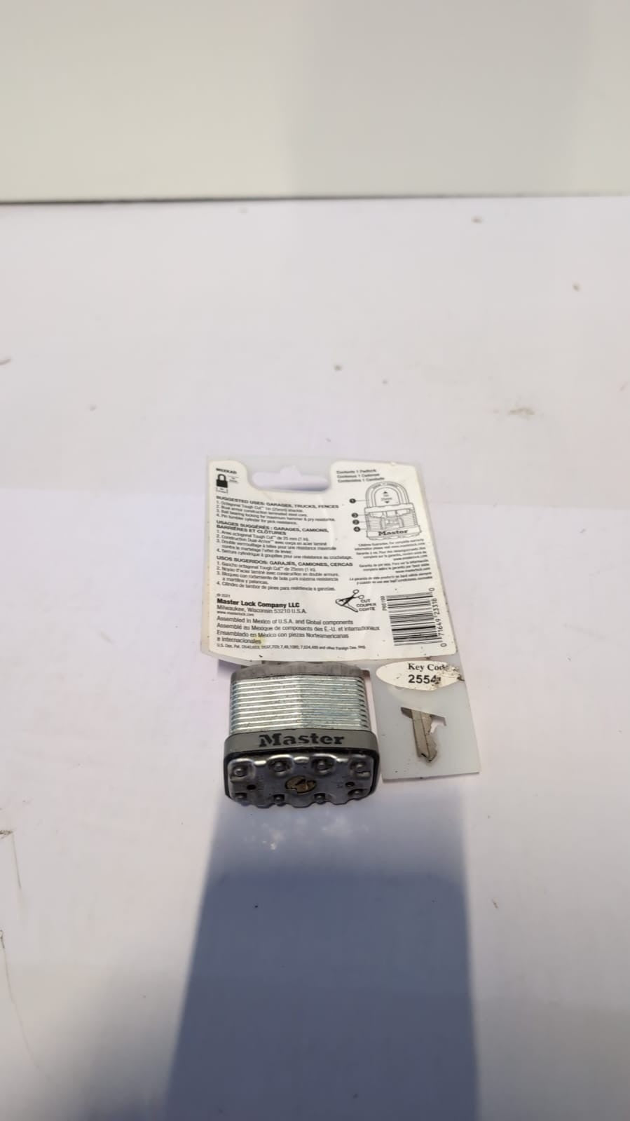 Master Lock  1-3/4-Inch Wide Magnum Laminated Steel Padlock(WAREHOUSE DAMAGE)