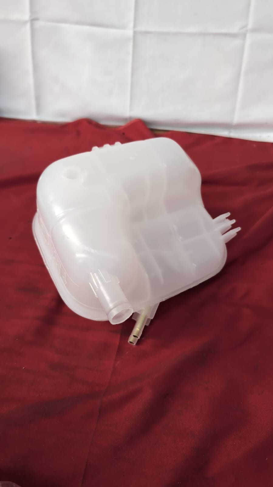 Coolant Radiator Recovery Expansion Reservoir Tank 1304241 White