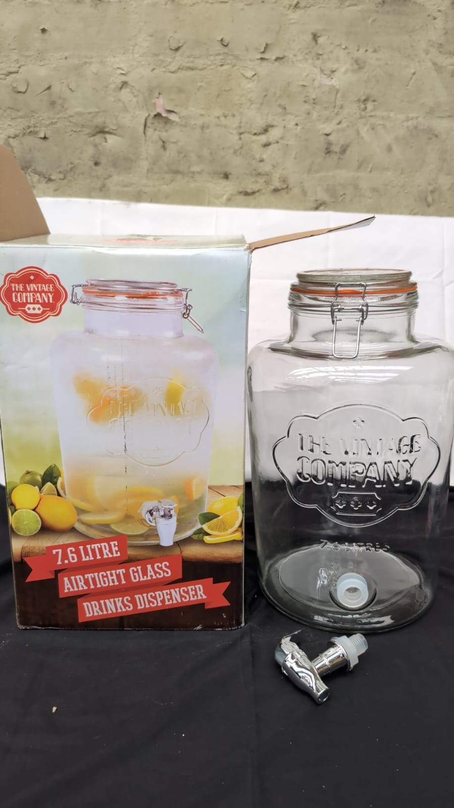 The Vintage Company Glass Drinks Dispenser |Air Tight Lid 7.6L(BOXDAMAGED)