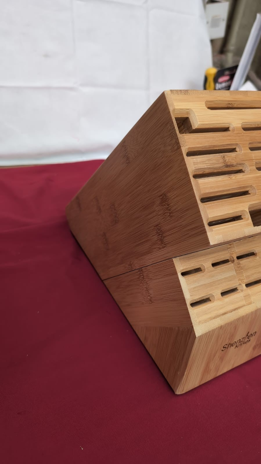 20 Slot Universal Knife Block: Shenzhen Knives Large Bamboo Wood (BOX DAMAGED)