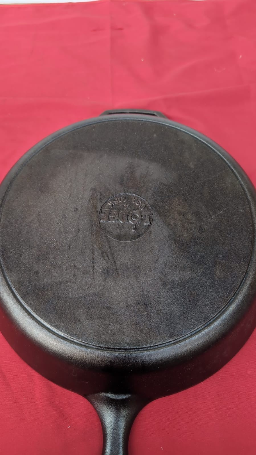 Lodge Pre-Seasoned Cast Iron Skillet Frying pan, 30cm(USED)