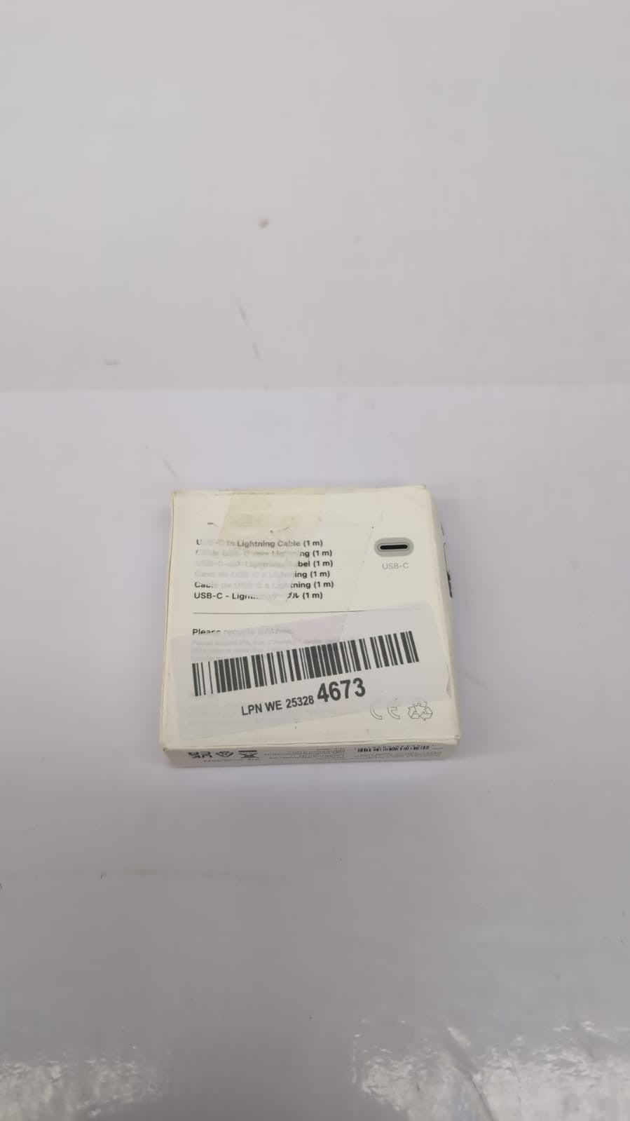 Apple USB-C to Lightning Cable 1M (PACKAGING SCUFFED)