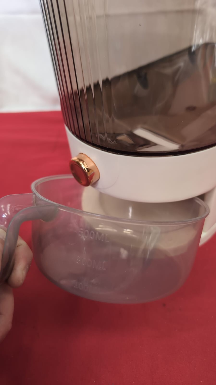 Rice Dispenser Container, Cereal Grain Flour With Measuring Cup(box damaged)